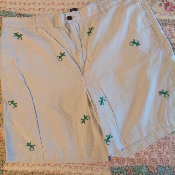 Chaps Other - Men's khaki Chaps shorts w/ green lizards. Size 42